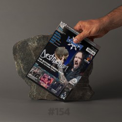 L154-Magazine-Mockup-Showcase-3